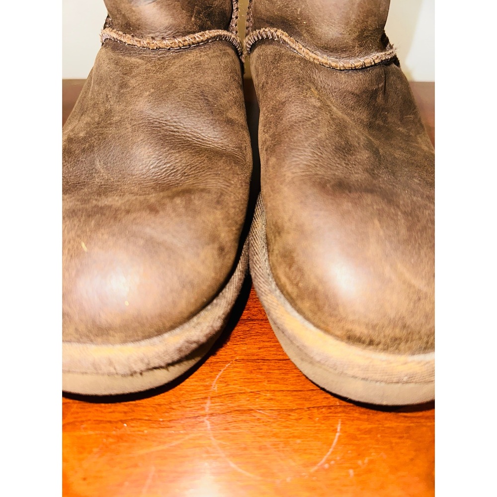 UGG Classic Short Winter Boots Womens Size 5 Brown Leather Sheepskin - Picture 3 of 8
